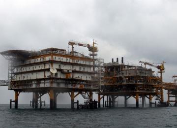 Outdated Technology Choking Iran’s Oil Revenues 