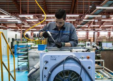 Iran’s Industrial Inflation Accelerates Under Cost Pressure