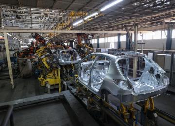 Iran Auto Industry Eyes a Post-Sanctions Revival