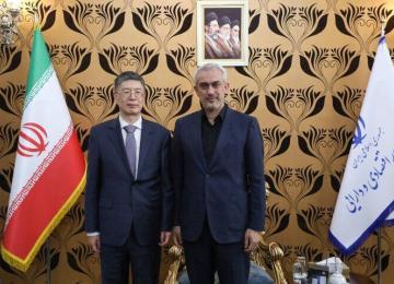 Iran, China Vow to Expand Strategic Economic Relations