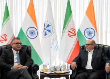Iran, India Look to BRICS to Revive Private Sector Trade
